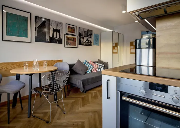 Rentplanet - Plac Nowy Targ Lägenhet